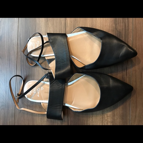 Banana Republic womens flats size 7 - Picture 1 of 3